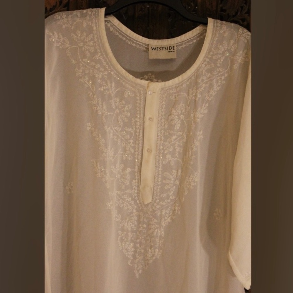 India blouse - Picture 3 of 3